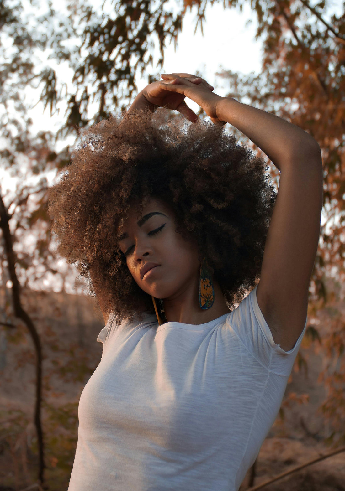 How to Use Hair Gel: Your Guide to Sleek, Defined Style - Hella Curls